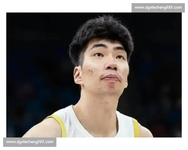 余嘉豪西乙首上双!12+4 率队大胜破低迷 余嘉豪西乙首上双!12+4 率队大胜破低迷