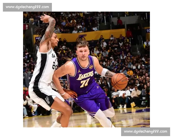 团队篮球对决马刺稳健攻防迎战爵士年轻风暴西部排名关键一战前景之夜