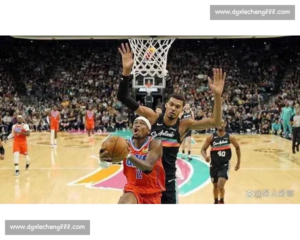 圣诞大战再燃宿敌情怀热火湖人巅峰对决引爆联盟焦点星光璀璨夜晚