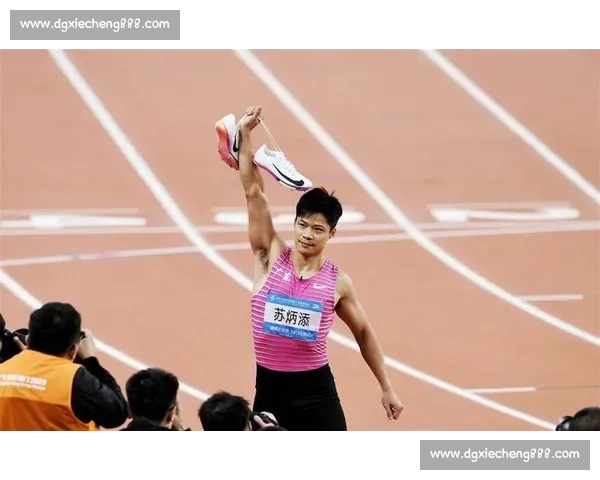 苏炳添对决张培萌 中国飞人巅峰速度之战赛场传奇较量揭秘背后故事